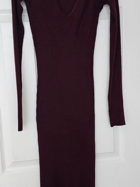 H&M Ribbed V-Neck Long Sleeve Sweater Dress in Deep Wine